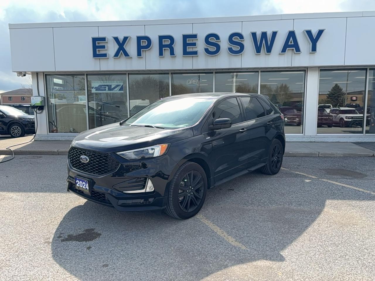 <p class=MsoNormal style=margin: 0cm 0cm 8pt; line-height: 13.8pt; font-size: 12pt; font-family: Aptos, sans-serif;><strong><span style=font-family: Calibri, sans-serif;>Carfax history report available with every vehicle!</span></strong></p><p>&nbsp;</p><p class=MsoNormal style=margin: 0cm 0cm 8pt; line-height: 13.8pt; font-size: 12pt; font-family: Aptos, sans-serif;><em><span style=font-family: Calibri, sans-serif;>The Vehicles History is no mystery!</span></em></p><p>&nbsp;</p><p class=MsoNormal style=margin: 0cm 0cm 8pt; line-height: 13.8pt; font-size: 12pt; font-family: Aptos, sans-serif;><strong><span style=font-family: Calibri, sans-serif;>2 locations to better serve YOU! &ndash; Stratford and New Hamburg<br>New or Pre-Owned vehicles are shared between both locations &ndash; please contact Sales to confirm.</span></strong></p><p>&nbsp;</p><p class=MsoNormal style=margin: 0cm 0cm 8pt; line-height: 13.8pt; font-size: 12pt; font-family: Aptos, sans-serif;><span style=font-family: Calibri, sans-serif;>That&rsquo;s something that can be said for every used vehicle purchased at&nbsp;<strong>Expressway</strong>.</span></p><p>&nbsp;</p><p class=MsoNormal style=margin: 0cm 0cm 8pt; line-height: 13.8pt; font-size: 12pt; font-family: Aptos, sans-serif;><span style=font-family: Calibri, sans-serif;>Purchasing a used vehicle from&nbsp;<strong>Expressway&nbsp;</strong>is a decision that you will be able to make with confidence knowing that you&rsquo;re getting the most that a vehicle and dealership can offer to you.</span></p><p>&nbsp;</p><p class=MsoNormal style=margin: 0cm 0cm 8pt; line-height: 13.8pt; font-size: 12pt; font-family: Aptos, sans-serif;><span style=font-family: Calibri, sans-serif;>Used Vehicle Warranty Coverage &ndash; Expressway Motors Limited<br><br>All Expressway Certified Vehicles include the following coverage, subject to terms and conditions:</span></p><p><br><br></p><ul style=margin-bottom: 0cm; margin-top: 0cm; type=square><li class=MsoNormal style=margin: 0cm 0cm 12pt; line-height: 13.8pt; font-size: 12pt; font-family: Aptos, sans-serif;><span style=font-family: Calibri, sans-serif;>Remaining Factory Warranty:</span></li></ul><p><br><br><br></p><ul style=margin-bottom: 0cm; margin-top: 0cm; type=square><li class=MsoNormal style=margin: 0cm 0cm 8pt; line-height: 13.8pt; font-size: 12pt; font-family: Aptos, sans-serif;><span style=font-family: Calibri, sans-serif;>If the vehicle is still within the manufacture&rsquo;s original warranty period, that coverage is fully transferable and can be used at any authorized Ford dealership in Canada or the United States.</span></li></ul><p><br><br><br></p><ul style=margin-bottom: 0cm; margin-top: 0cm; type=square><li class=MsoNormal style=margin: 0cm 0cm 8pt; line-height: 13.8pt; font-size: 12pt; font-family: Aptos, sans-serif;><span style=font-family: Calibri, sans-serif;>30-Day / 500km MTO Safety Warranty: From the date of delivery, Expressway Motors Ltd offers coverage on all safety-related component failures for 30 days or 500km (whichever comes first). This includes a $0 deductible when repairs are completed at Expressway Motors Ltd. (New Hamburg or Stratford)</span></li></ul><p><br><br><br></p><ul style=margin-bottom: 0cm; margin-top: 0cm; type=square><li class=MsoNormal style=margin: 0cm 0cm 8pt; line-height: 13.8pt; font-size: 12pt; font-family: Aptos, sans-serif;><span style=font-family: Calibri, sans-serif;>6-Mon / 6,000km Powertrain PLUS Warranty: This coverage includes major components such as engine, transmission, driveline, steering and suspension. It excludes minor fluid leaks (drips and seepage). A $200 deductible applies per claim. This warranty is exclusive to Expressway Motors Ltd and all covered repairs must be completed at our New Hamburg or Stratford locations.</span></li></ul><p><br><br><br></p><ul style=margin-bottom: 0cm; margin-top: 0cm; type=square><li class=MsoNormal style=margin: 0cm 0cm 8pt; line-height: 13.8pt; font-size: 12pt; font-family: Aptos, sans-serif;><span style=font-family: Calibri, sans-serif;>*Terms are subject to change. See your Sales Consultant for details.</span></li></ul><p><br><br></p><p class=MsoNormal style=margin: 0cm 0cm 13.5pt; line-height: normal; font-size: 12pt; font-family: Aptos, sans-serif;><strong><span style=font-family: Calibri, sans-serif;>Warranty:</span></strong><span style=font-family: Calibri, sans-serif;>&nbsp;We offer best in class Extended Protection options with flexible terms that can be tailored to your needs at a price that you can afford.</span></p><p>&nbsp;</p><p class=MsoNormal style=margin: 0cm 0cm 8pt; line-height: 13.8pt; font-size: 12pt; font-family: Aptos, sans-serif;><strong><span style=font-family: Calibri, sans-serif;>Finance:</span></strong><span style=font-family: Calibri, sans-serif;>&nbsp;At Expressway we have some of the best Finance Managers in the business that work with all the Major banks and Core Lenders. The Relationships we have built will help guarantee that you get the lowest rate possible</span></p><p>&nbsp;</p><p class=MsoNormal style=margin: 0cm 0cm 8pt; line-height: 13.8pt; font-size: 12pt; font-family: Aptos, sans-serif;><span style=font-family: Calibri, sans-serif;>Check out our great selection of vehicles at Expressway in New Hamburg and Stratford Locations!</span></p><p>&nbsp;</p><p class=MsoNormal style=margin: 0cm 0cm 8pt; line-height: 13.8pt; font-size: 12pt; font-family: Aptos, sans-serif;><strong><span style=font-family: Calibri, sans-serif;>Call Expressway for your quote today!</span></strong></p><p>&nbsp;</p><p class=MsoNormal style=margin: 0cm 0cm 8pt; line-height: 13.8pt; font-size: 12pt; font-family: Aptos, sans-serif;><strong><span style=font-family: Calibri, sans-serif;>New Hamburg:</span></strong><span style=font-family: Calibri, sans-serif;>&nbsp;<a href=tel:+15196623900><span style=color: #0563c1;>519*662*3900</span></a></span></p><p>&nbsp;</p><p class=MsoNormal style=margin: 0cm 0cm 8pt; line-height: 13.8pt; font-size: 12pt; font-family: Aptos, sans-serif;><strong><span style=font-family: Calibri, sans-serif;>Stratford</span></strong><span style=font-family: Calibri, sans-serif;>:&nbsp;<a href=tel:+15192713900><span style=color: #0563c1;>519*271*3900</span></a></span></p><p>&nbsp;</p><p class=MsoNormal style=margin: 0cm 0cm 8pt; line-height: 13.8pt; font-size: 12pt; font-family: Aptos, sans-serif;><span style=font-family: Calibri, sans-serif;>or visit us online at:&nbsp;<a href=https://www.expresswayford.com/><span style=color: #0563c1;>www.expresswayford.com</span></a></span></p><p>&nbsp;</p><p class=MsoNormal style=margin: 0cm 0cm 8pt; line-height: 13.8pt; font-size: 12pt; font-family: Aptos, sans-serif;><strong><span style=font-family: Calibri, sans-serif;>**ALL REPAIRS MUST BE DONE BY EXPRESSWAY MOTORS LTD, STRATFORD OR NEW HAMBURG LOCATIONS**</span></strong></p><p>&nbsp;</p><p class=MsoNormal style=margin: 0cm 0cm 8pt; line-height: 13.8pt; font-size: 12pt; font-family: Aptos, sans-serif;><strong><span style=font-family: Calibri, sans-serif;>We pride ourselves in No Hassle, No Pressure, Honest Service. We practice full disclosure with all our used vehicles and have a Better Business Bureau A+ rating!</span></strong></p><p>&nbsp;</p><p class=MsoNormal style=margin: 0cm 0cm 8pt; line-height: 13.8pt; font-size: 12pt; font-family: Aptos, sans-serif;><span style=font-size: 8pt; font-family: Calibri, sans-serif;>**Expressway reserves the right to correct any errors and omissions that occur on this site. (Incl, but not limited to price, incl. Event price rollbacks, vehicles features & more).</span></p><p>&nbsp;</p><p class=MsoNormal style=margin: 0cm 0cm 8pt; line-height: 13.8pt; font-size: 12pt; font-family: Aptos, sans-serif;><span style=font-size: 8pt; font-family: Calibri, sans-serif;>** Expressway is a Fair Market Price Dealership pricing subject to change with current market conditions</span></p>