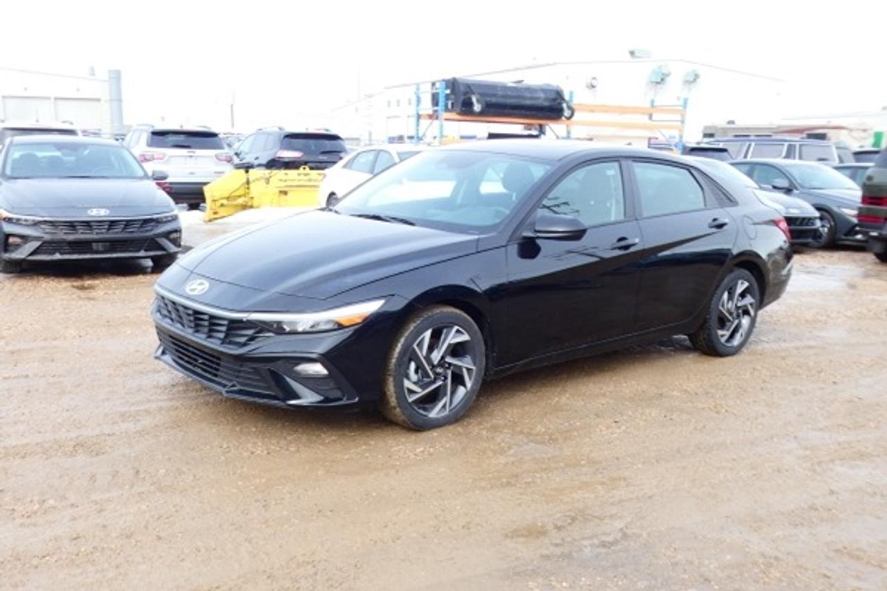 2025 Hyundai Elantra Preferred IVT w/Tech Pkg, Htd cloth, S/R, NAV, BUC - Photo #1