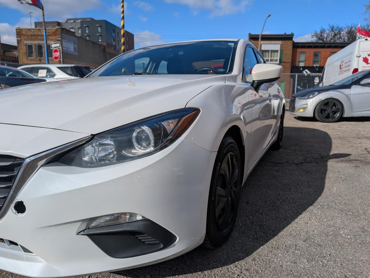 2016 Mazda MAZDA3 GX Photo1