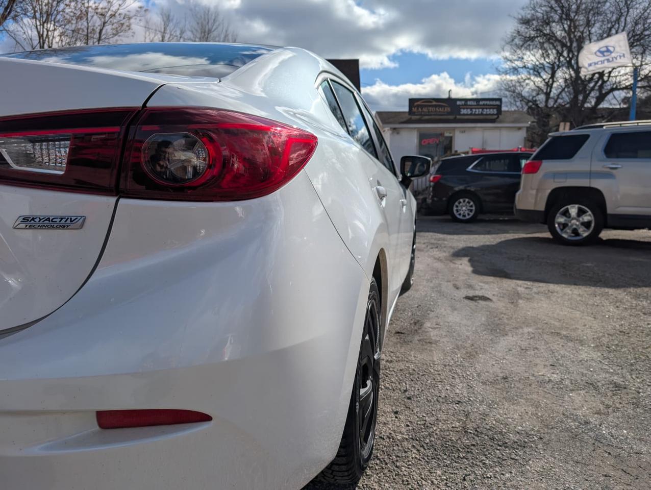 2016 Mazda MAZDA3 GX Photo
