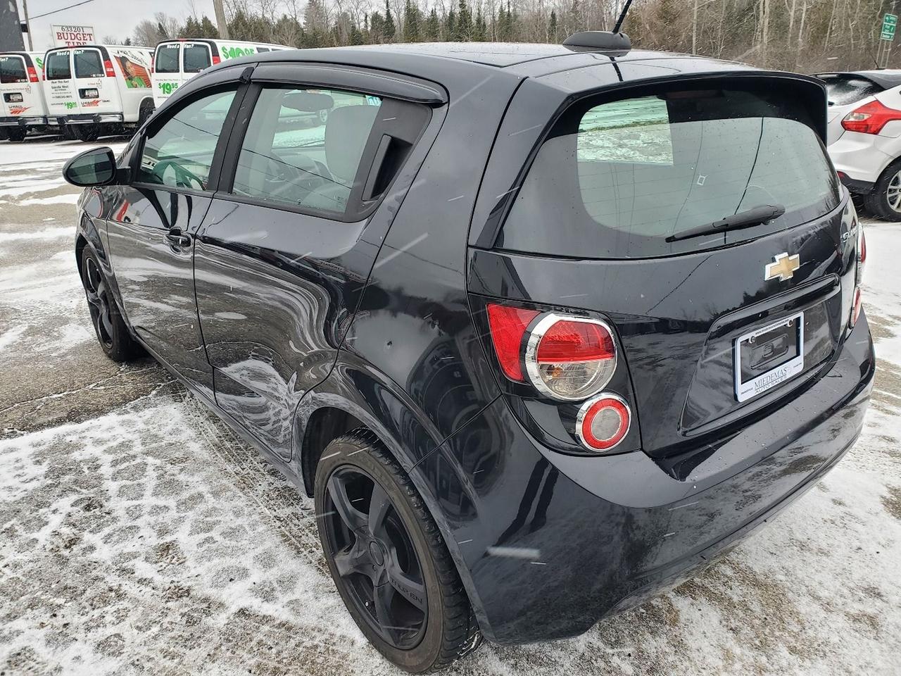 2015 Chevrolet Sonic LS Photo