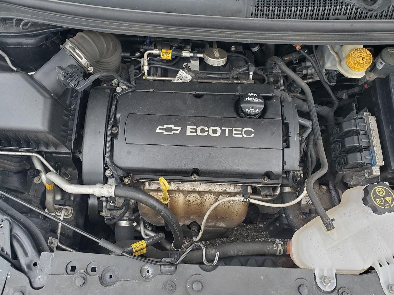 2015 Chevrolet Sonic LS Photo