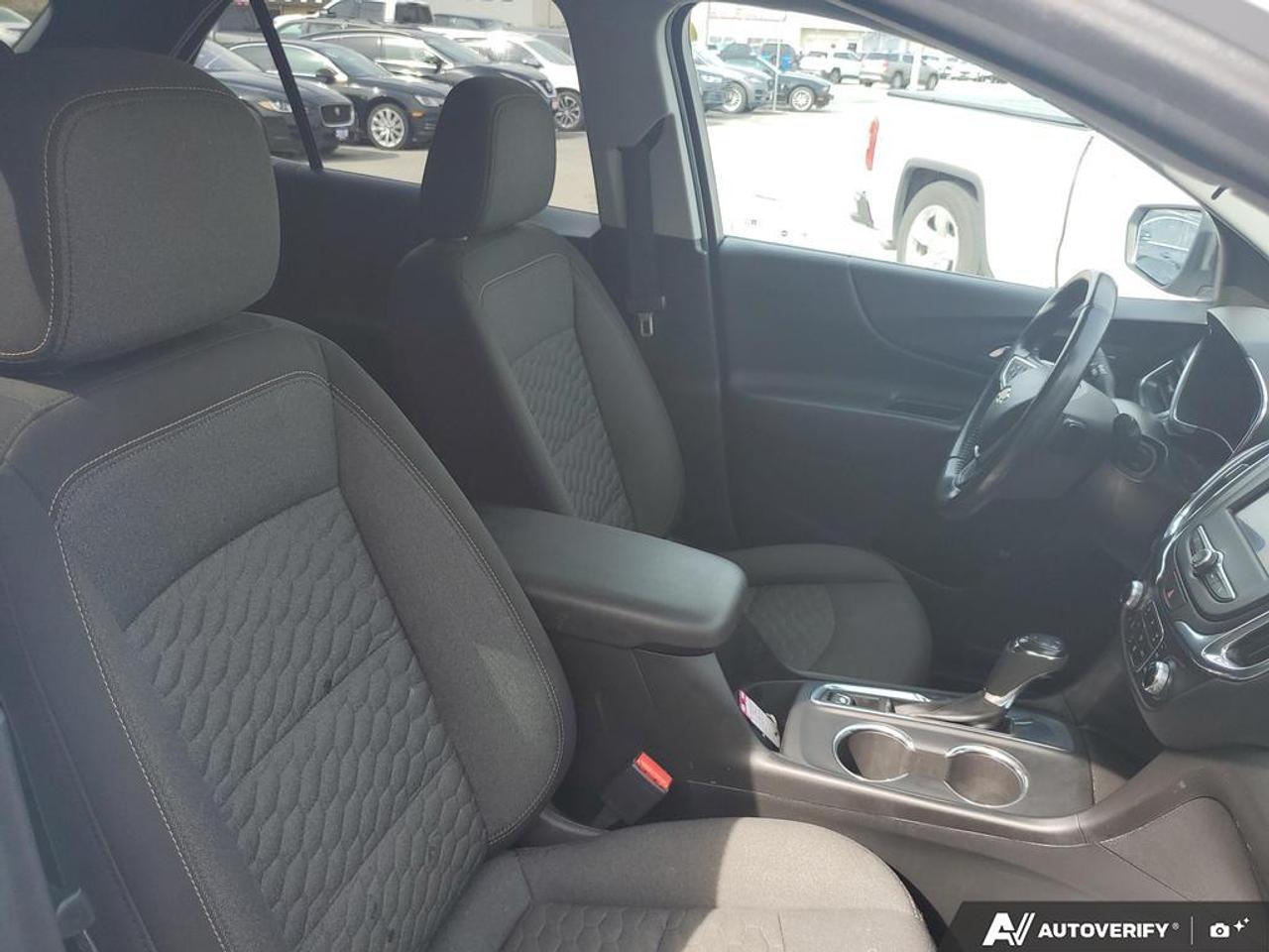 2020 Chevrolet Equinox LT w/2FL-REMOTE START-REAR CAMERA-PWR LIFTGATE- Photo
