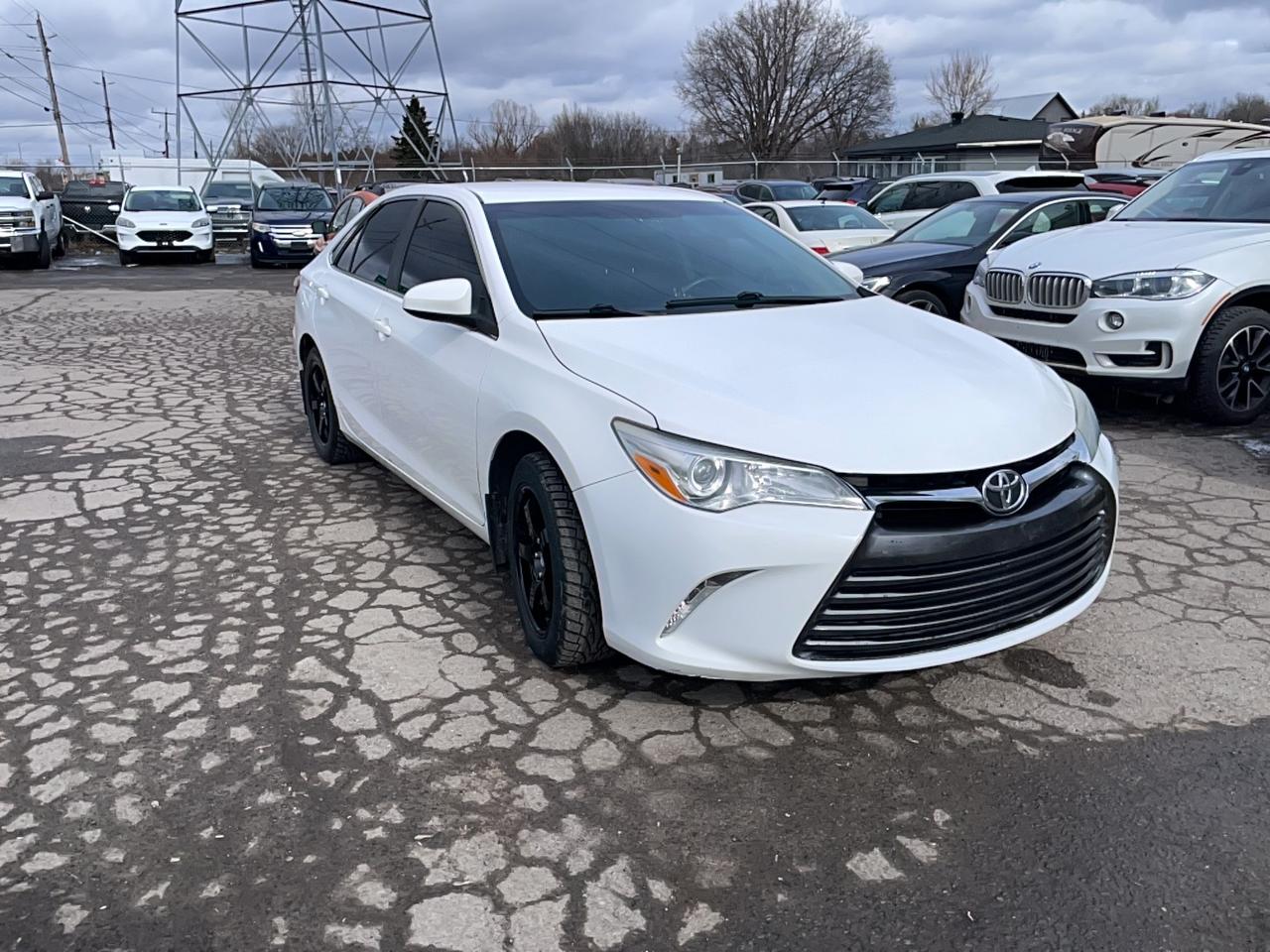 2015 Toyota Camry LE Photo