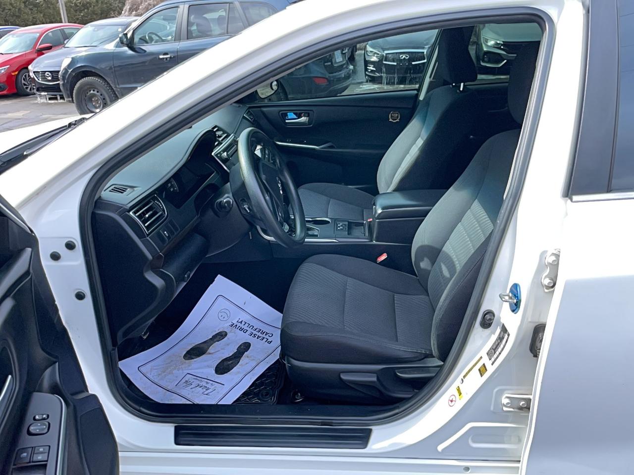 2015 Toyota Camry LE Photo