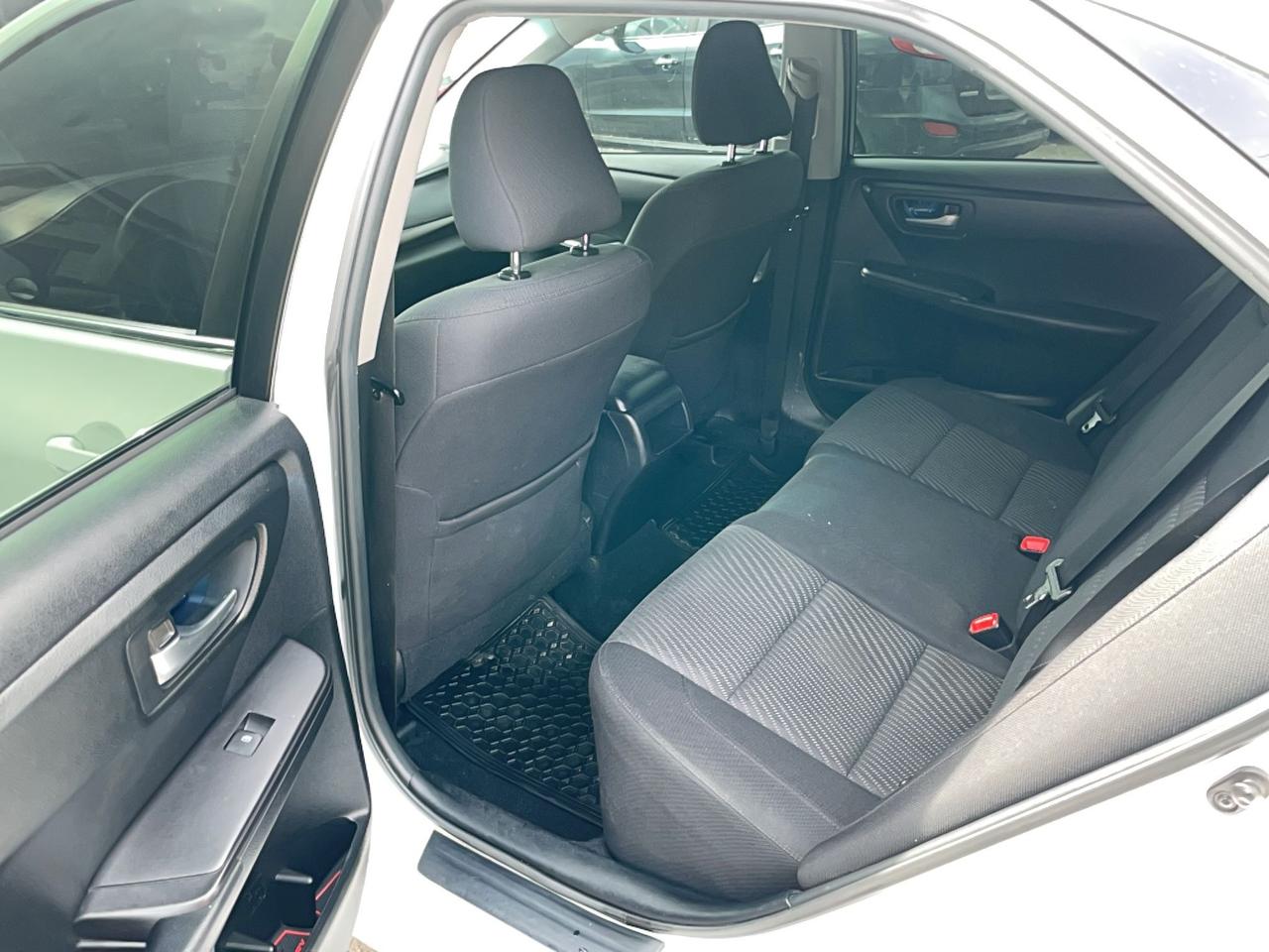 2015 Toyota Camry LE Photo