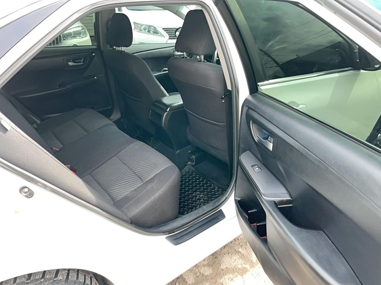 2015 Toyota Camry LE Photo