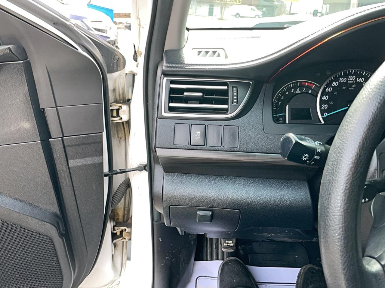 2015 Toyota Camry LE Photo