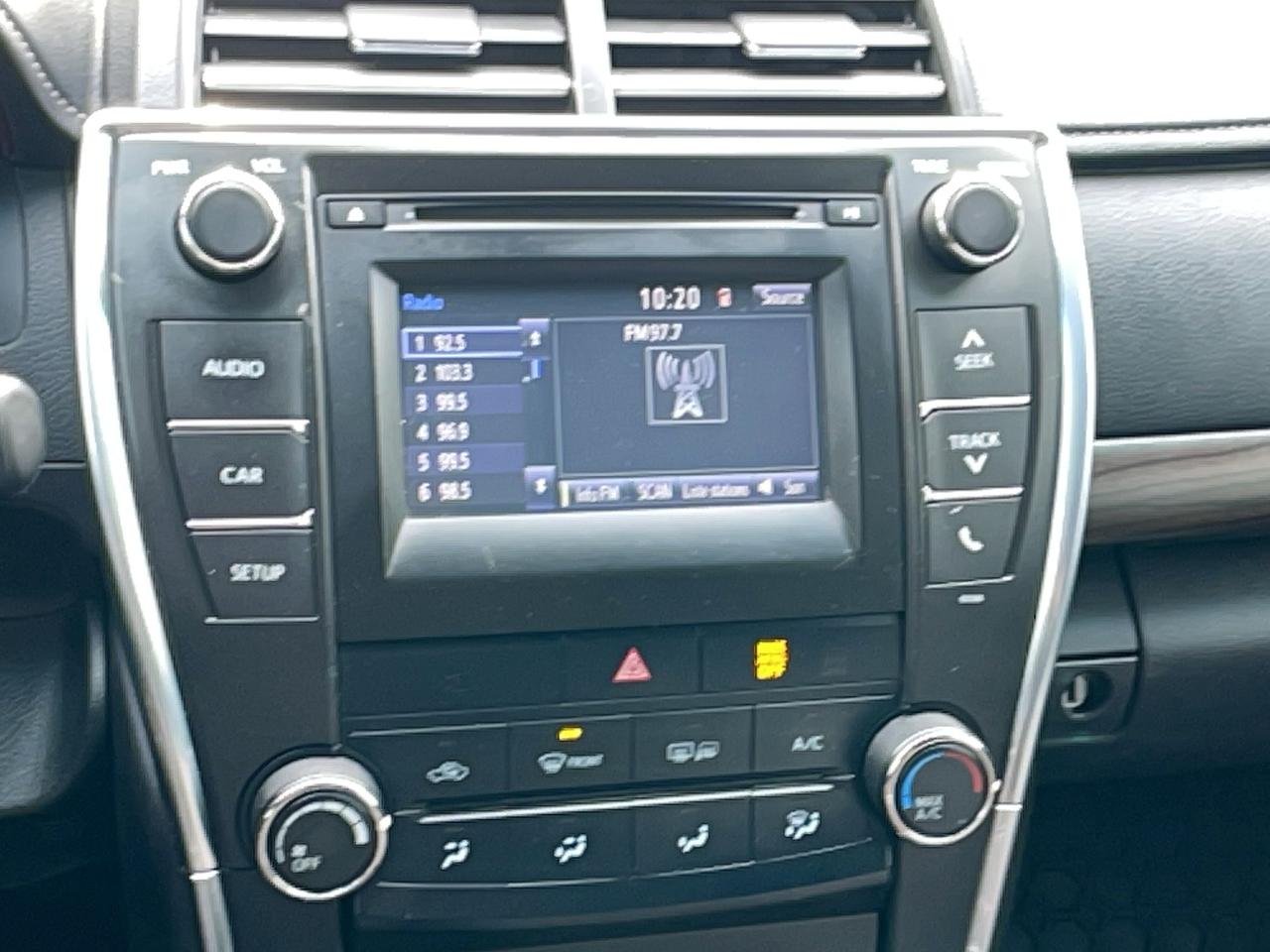 2015 Toyota Camry LE Photo