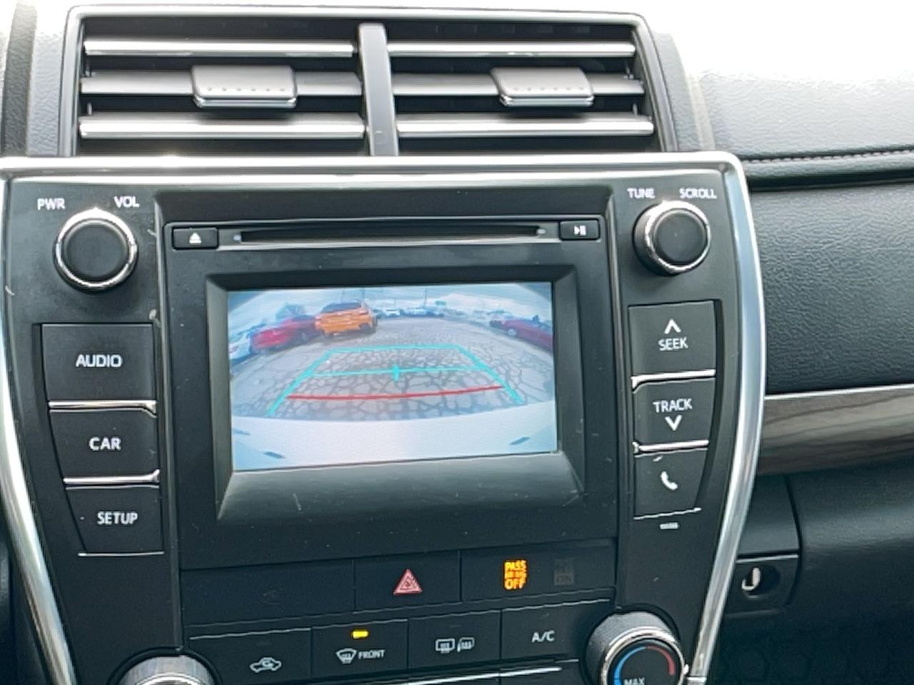 2015 Toyota Camry LE Photo