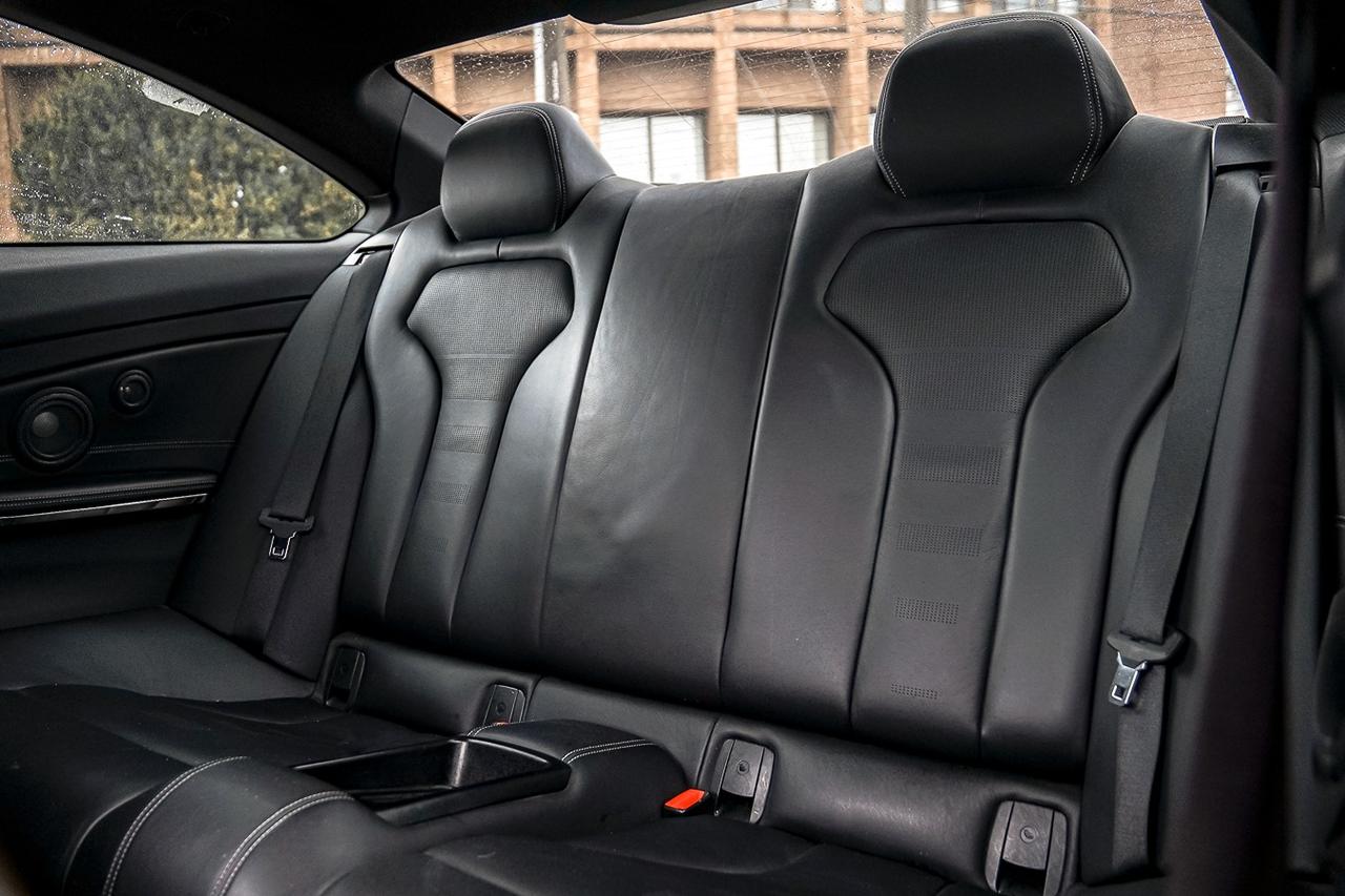 2016 BMW M4 COUPE |MANUAL GEAR|HUD|CARBON FIBER|NAVI|CAM Photo