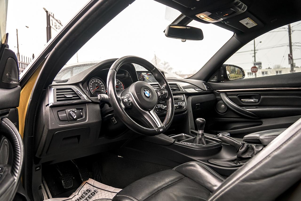 2016 BMW M4 COUPE |MANUAL GEAR|HUD|CARBON FIBER|NAVI|CAM Photo