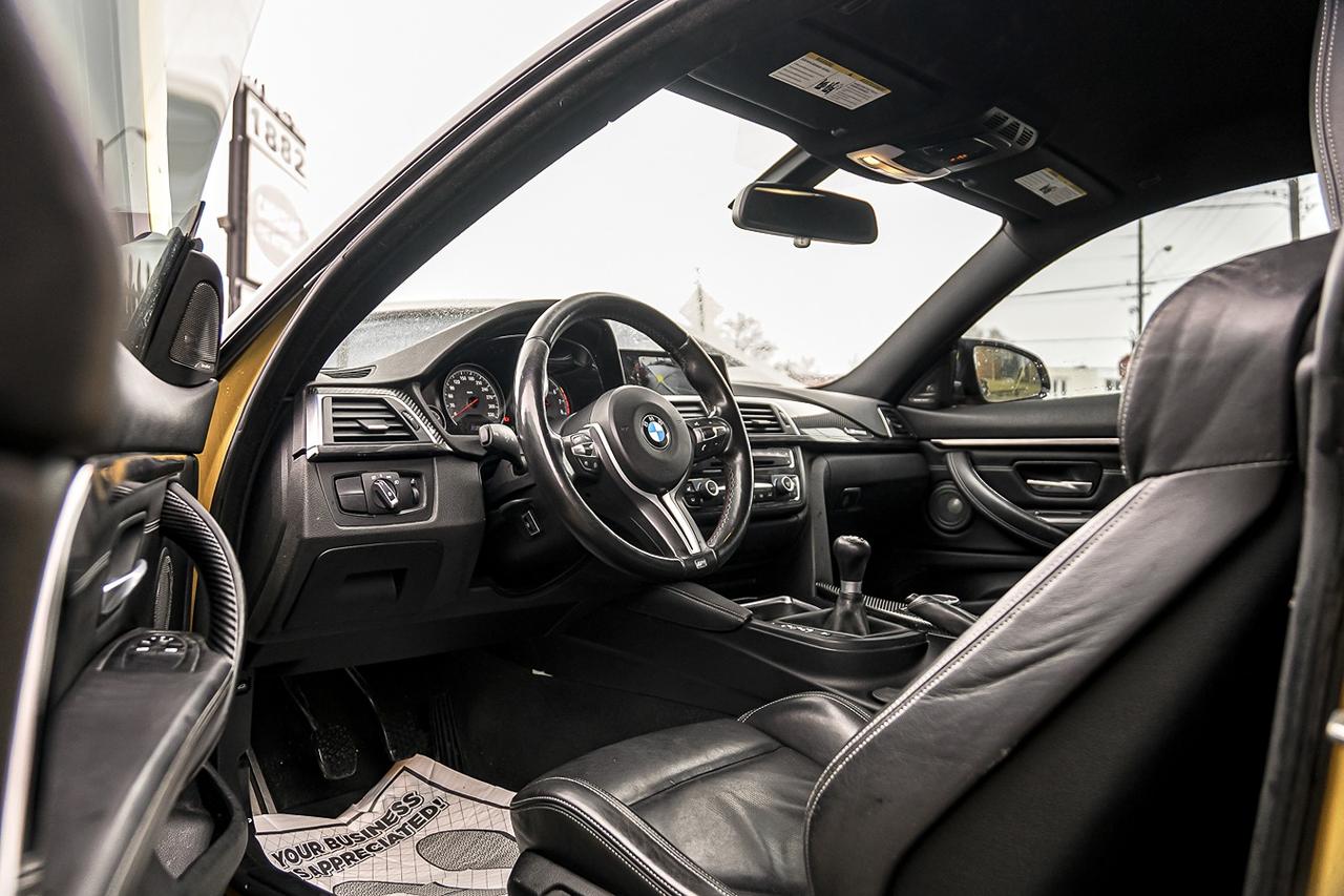 2016 BMW M4 COUPE |MANUAL GEAR|HUD|CARBON FIBER|NAVI|CAM Photo