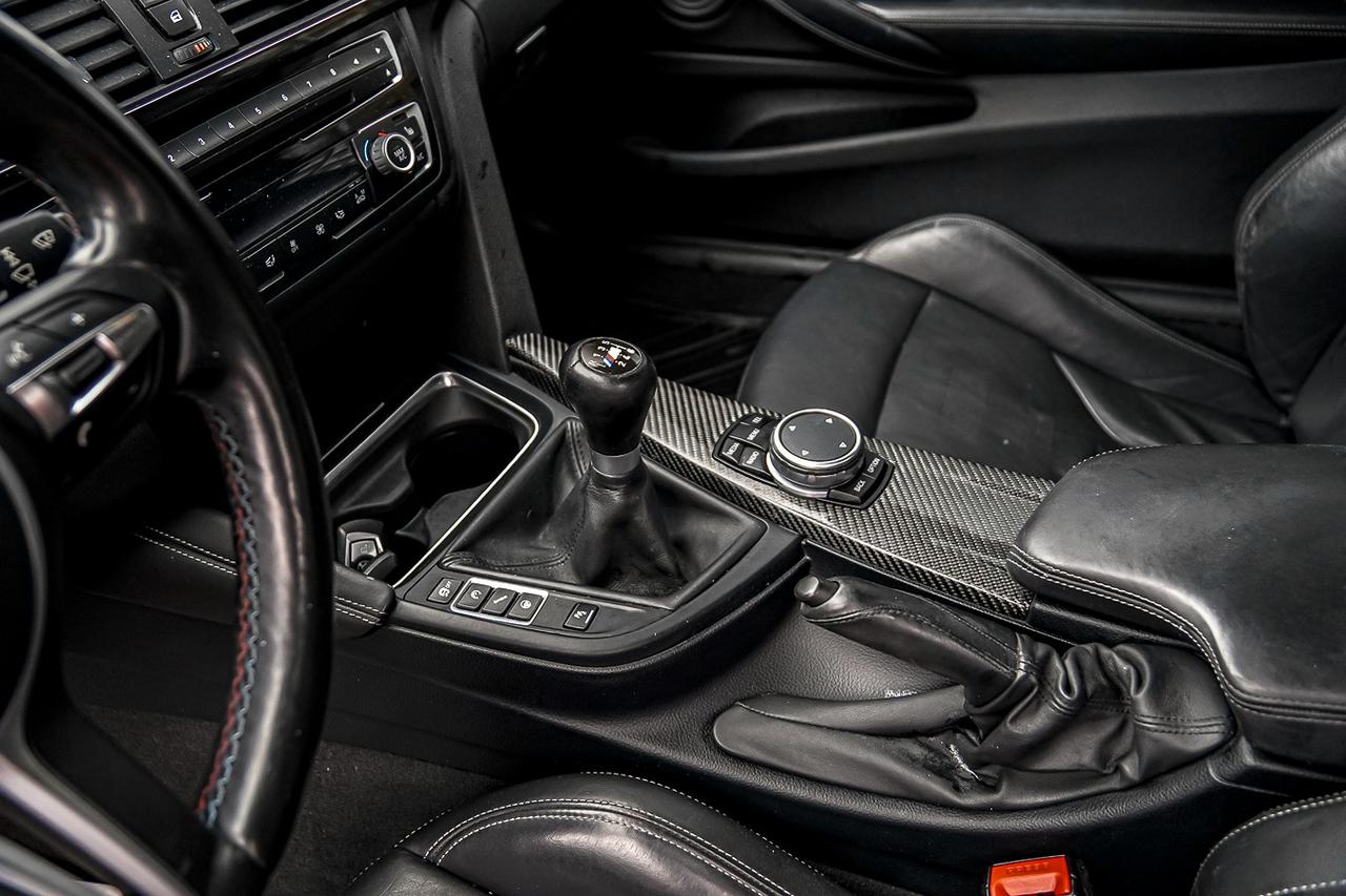 2016 BMW M4 COUPE |MANUAL GEAR|HUD|CARBON FIBER|NAVI|CAM Photo