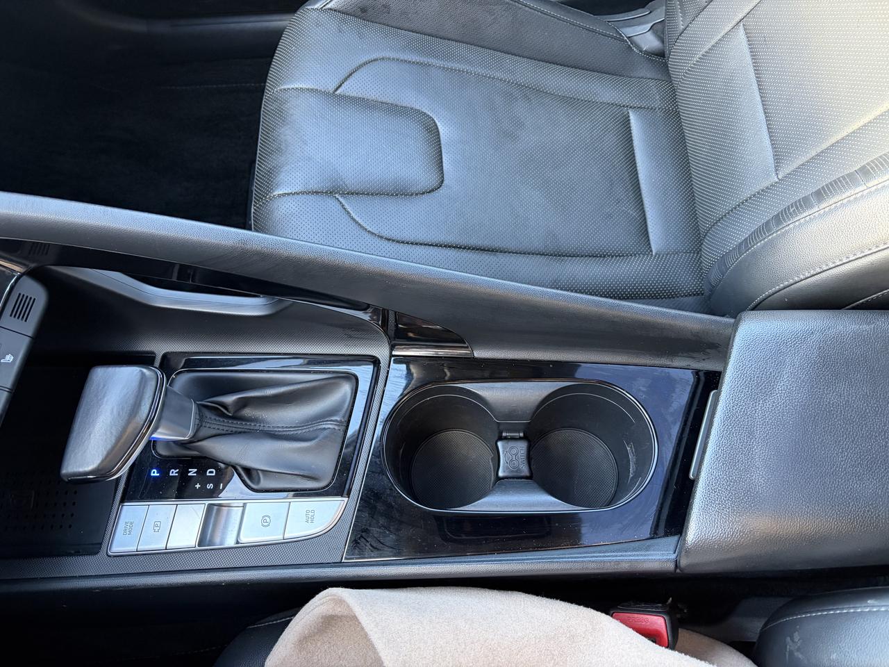2021 Hyundai Elantra Ultimate Tech Photo