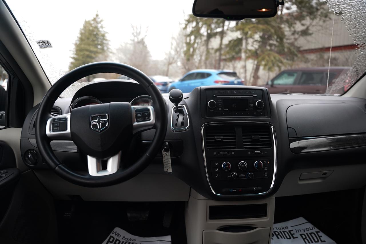 2016 Dodge Grand Caravan SXT Photo