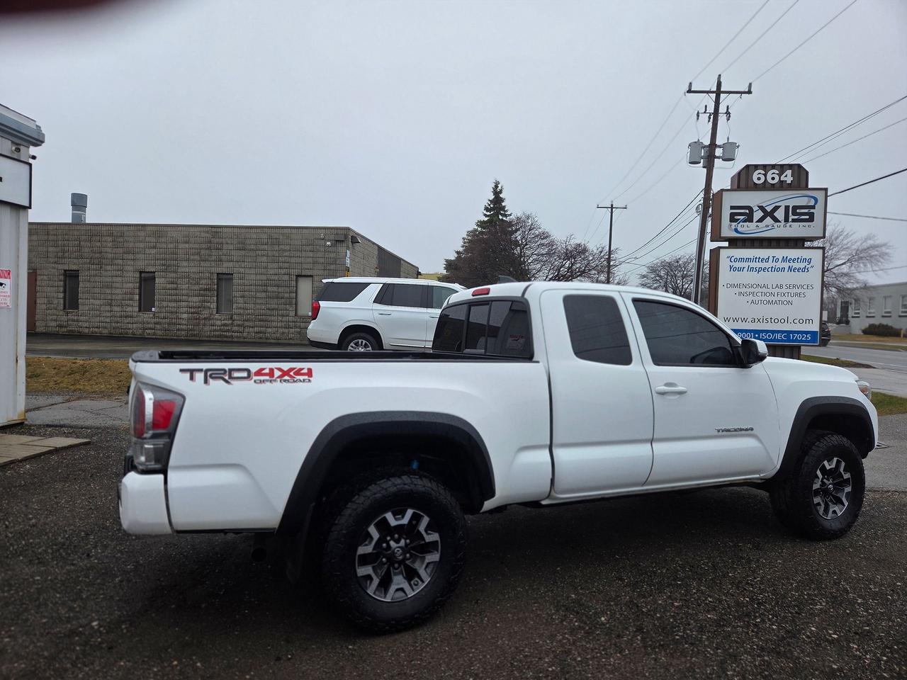 2020 Toyota Tacoma TRD Off Road Photo4