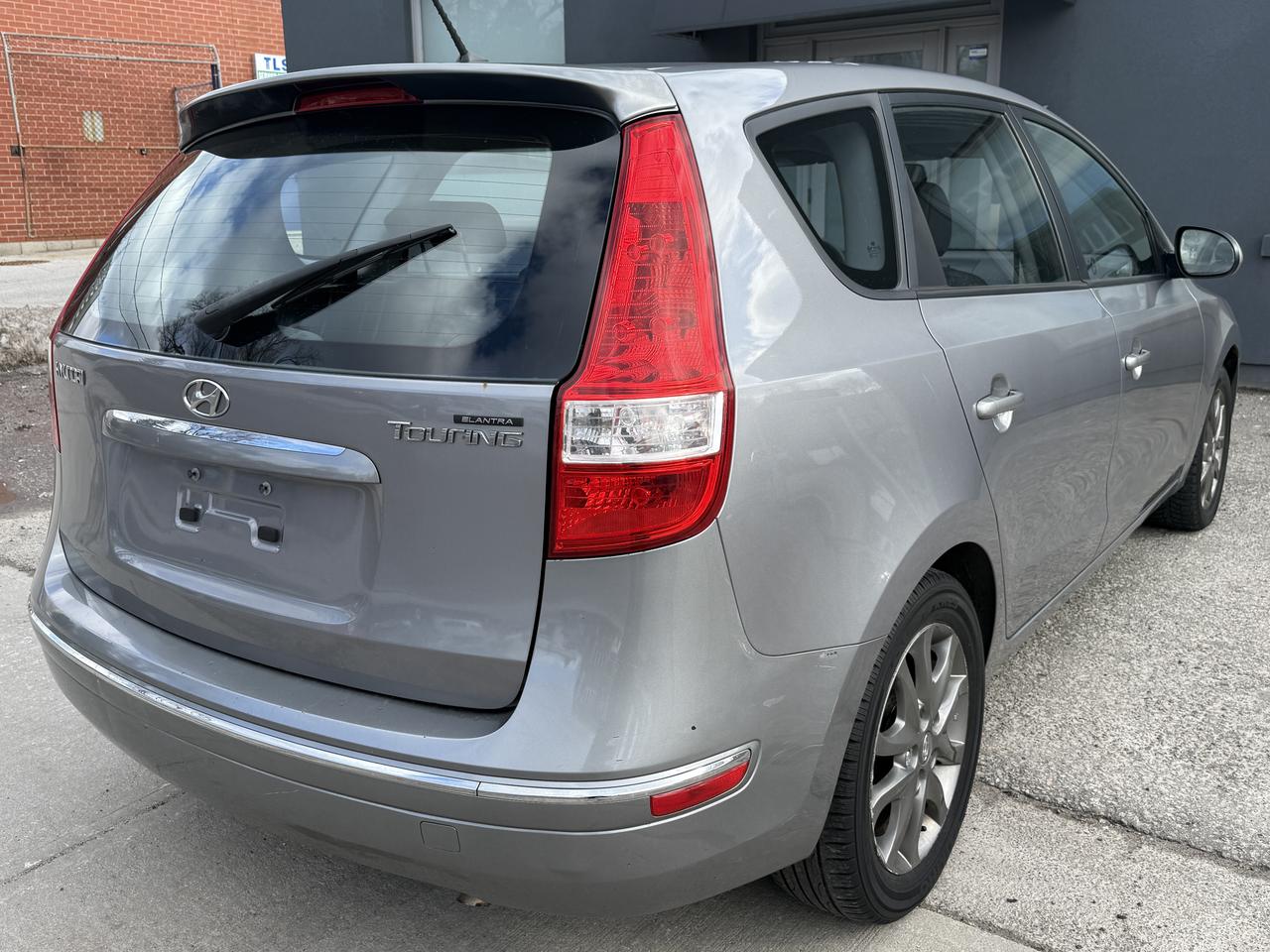 2012 Hyundai Elantra Touring GLS Photo4