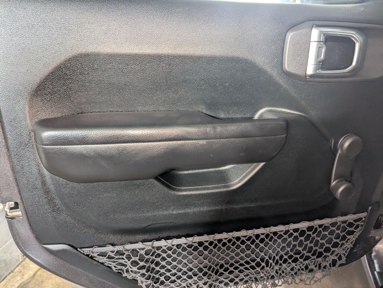 2021 Jeep Wrangler Sport WITH 3.6L V6 ENGINE!! Photo