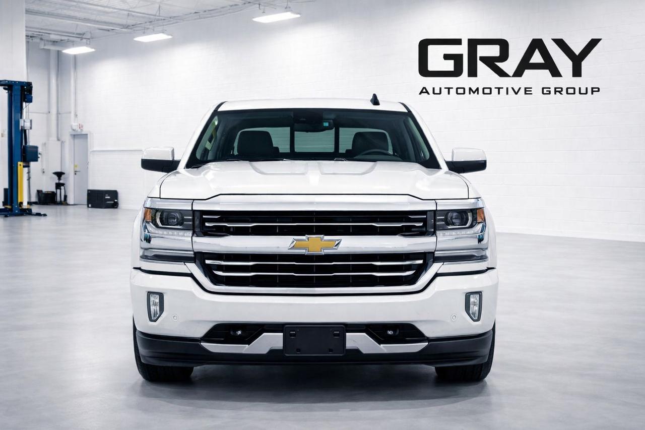 2017 Chevrolet Silverado 1500 4WD Crew Cab 143.5" High Country Photo