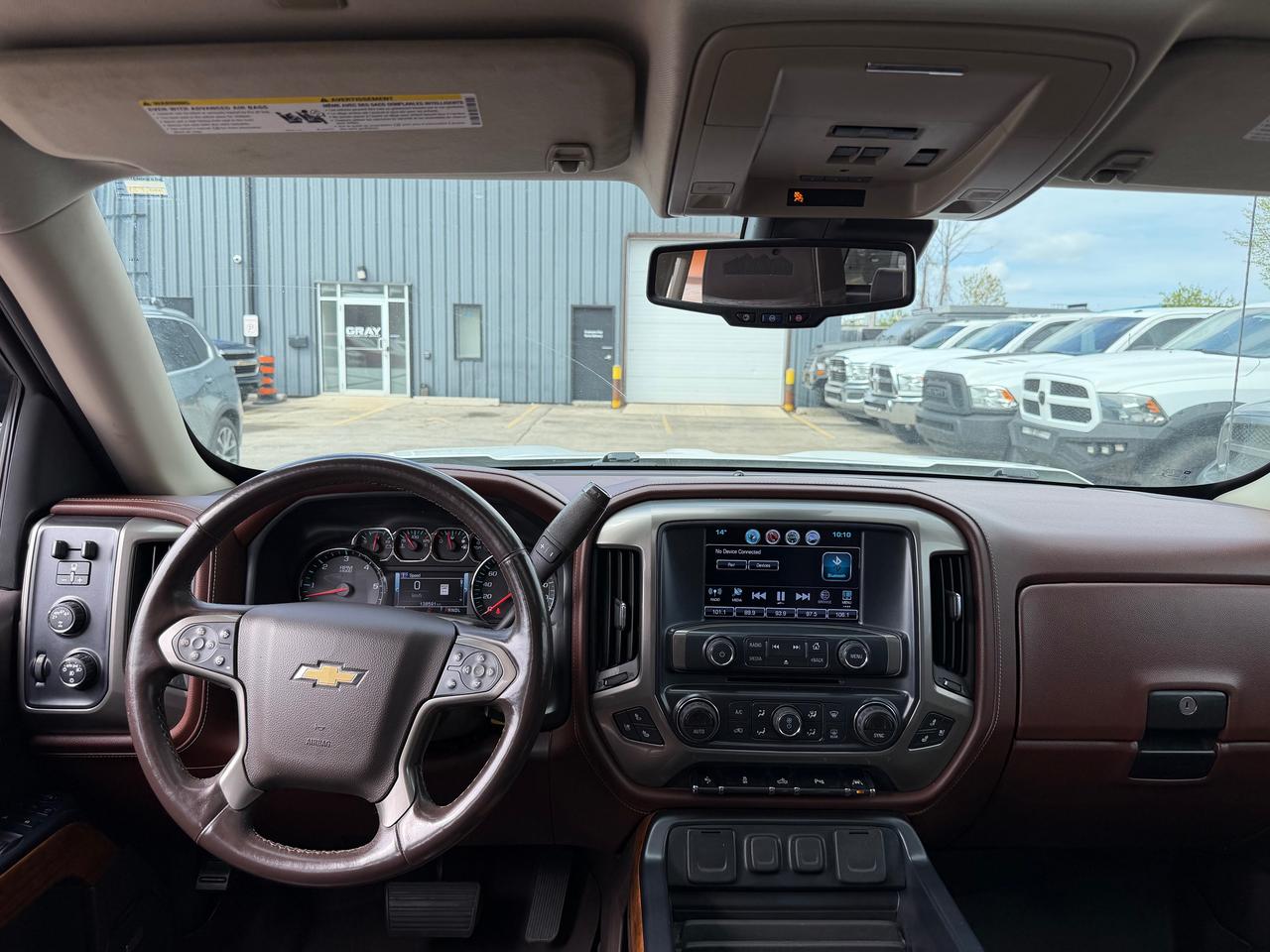 2017 Chevrolet Silverado 1500 High Country 143.5" Crew 4x4 Photo