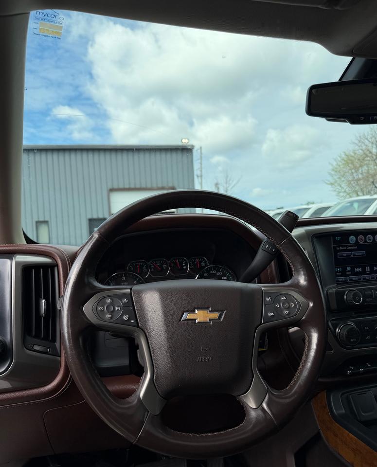 2017 Chevrolet Silverado 1500 High Country 143.5" Crew 4x4 Photo