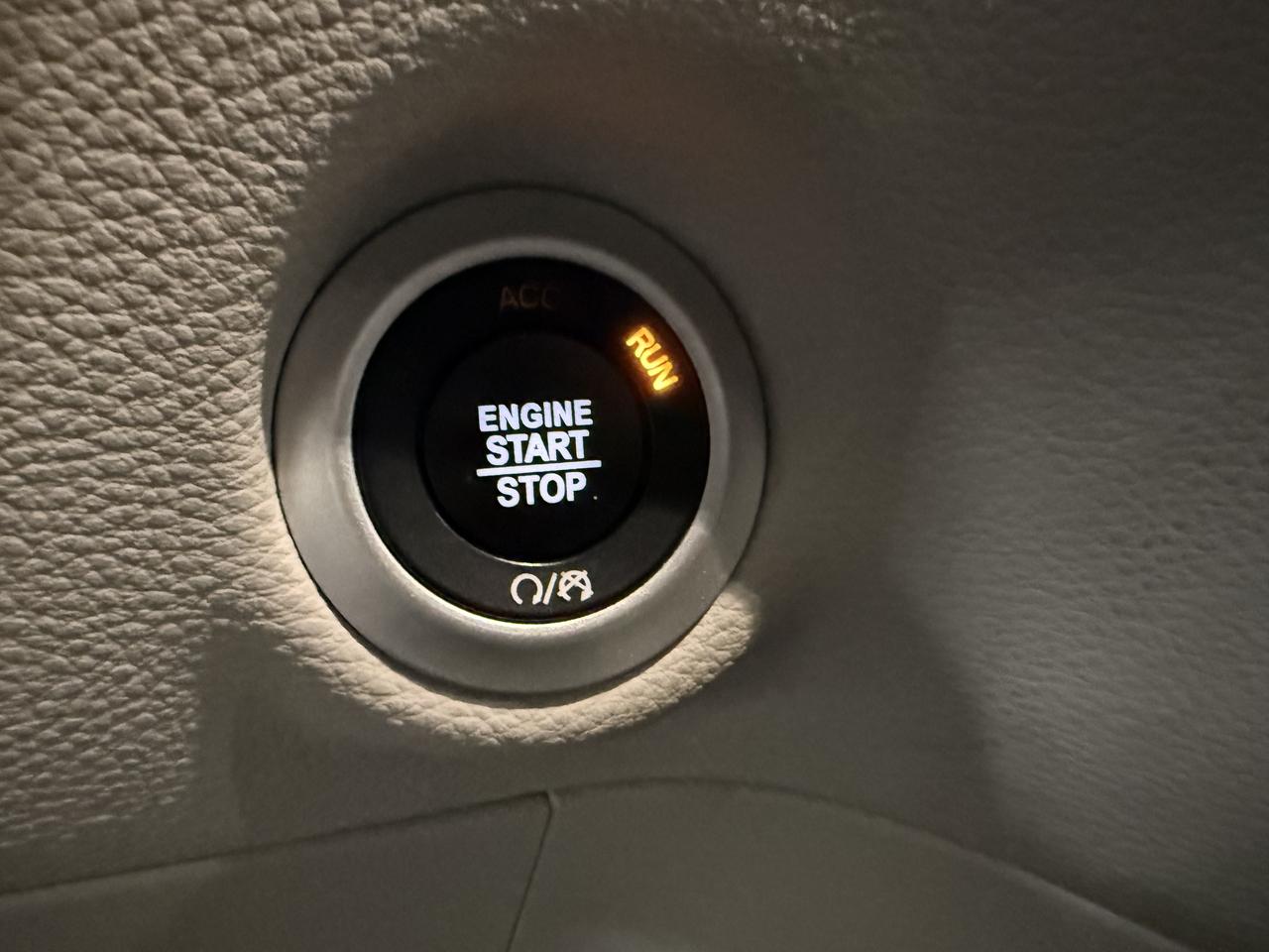 2023 Chrysler Pacifica Touring L Photo