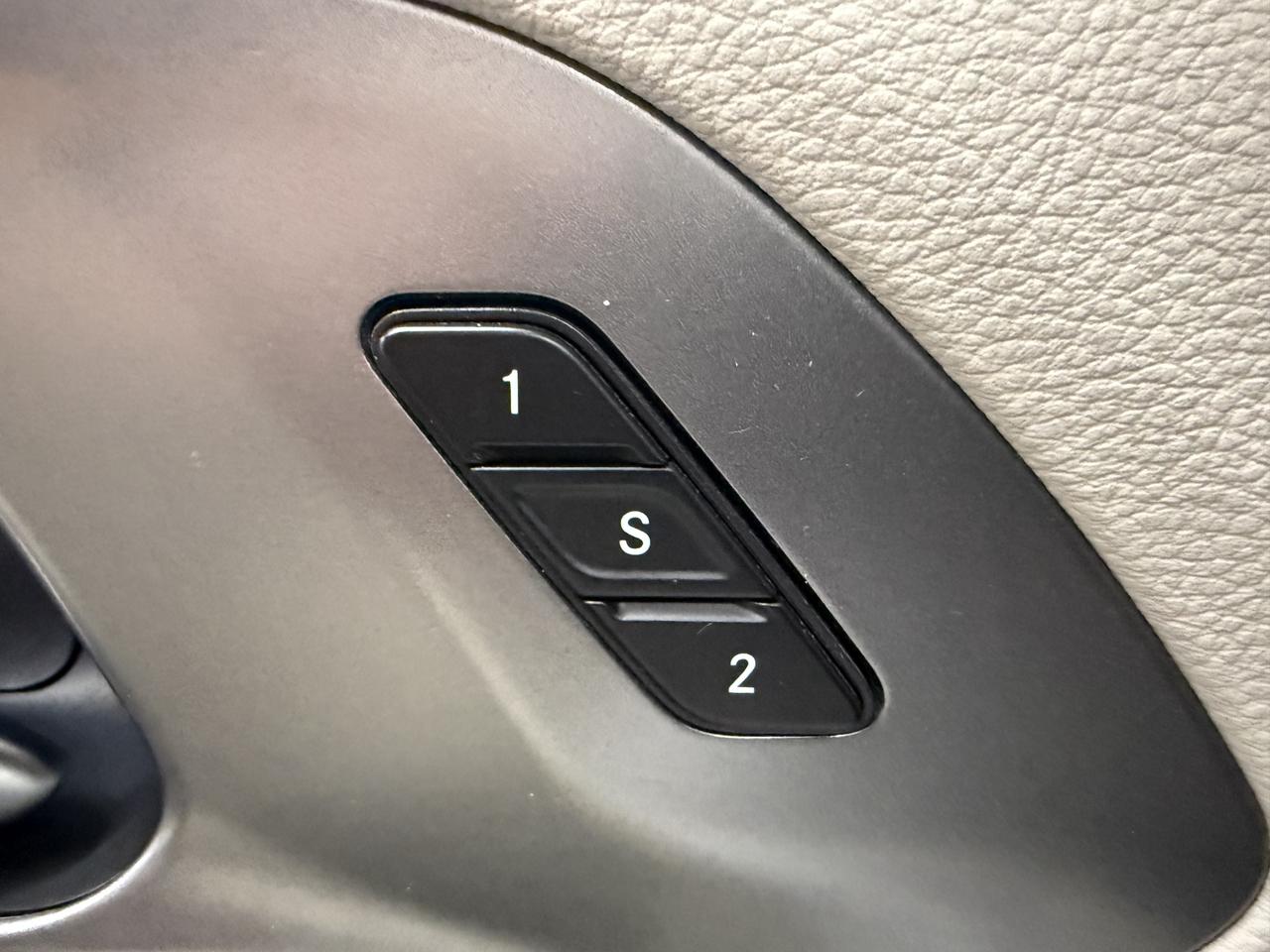 2023 Chrysler Pacifica Touring L Photo