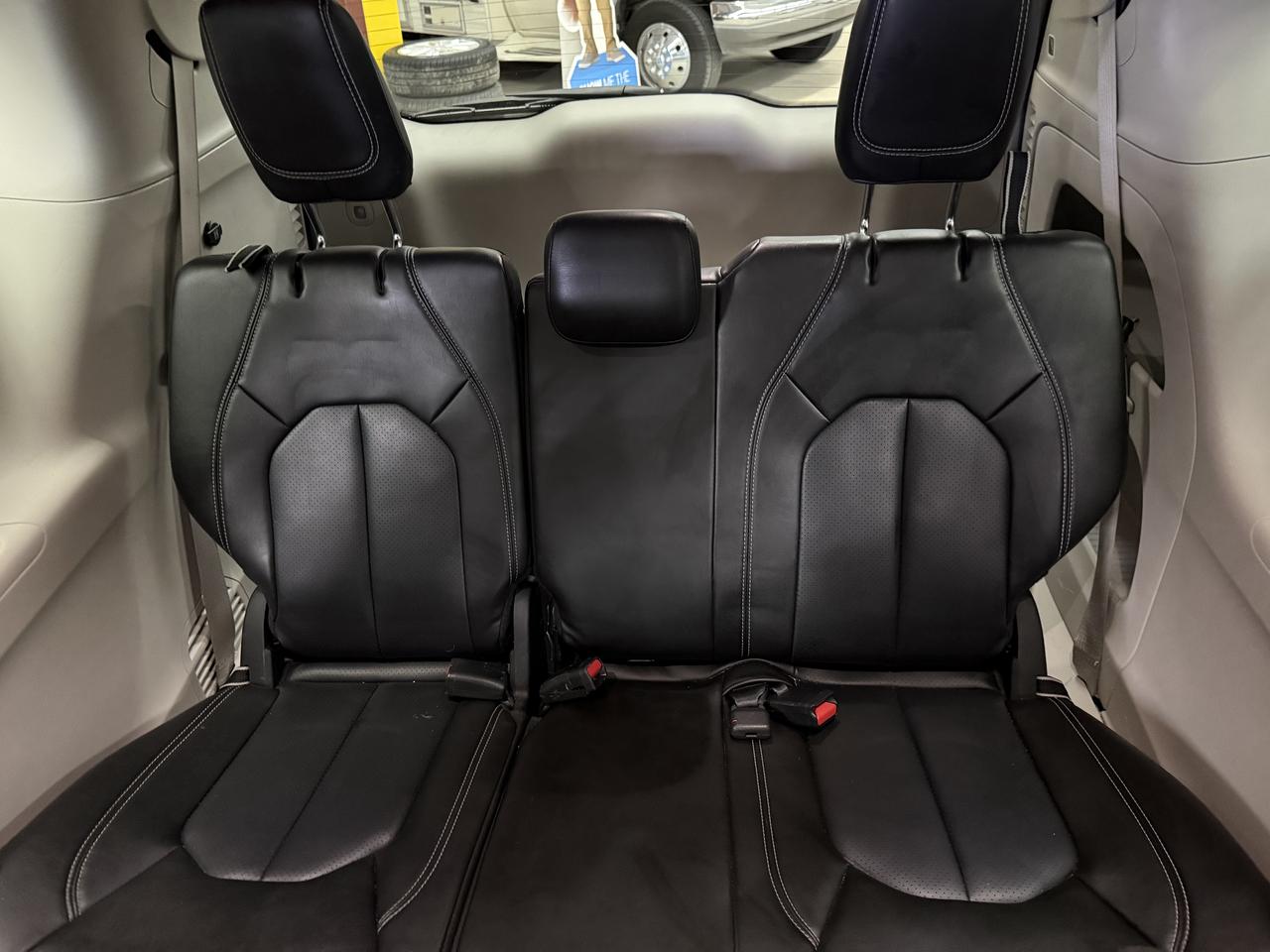 2023 Chrysler Pacifica Touring L Photo