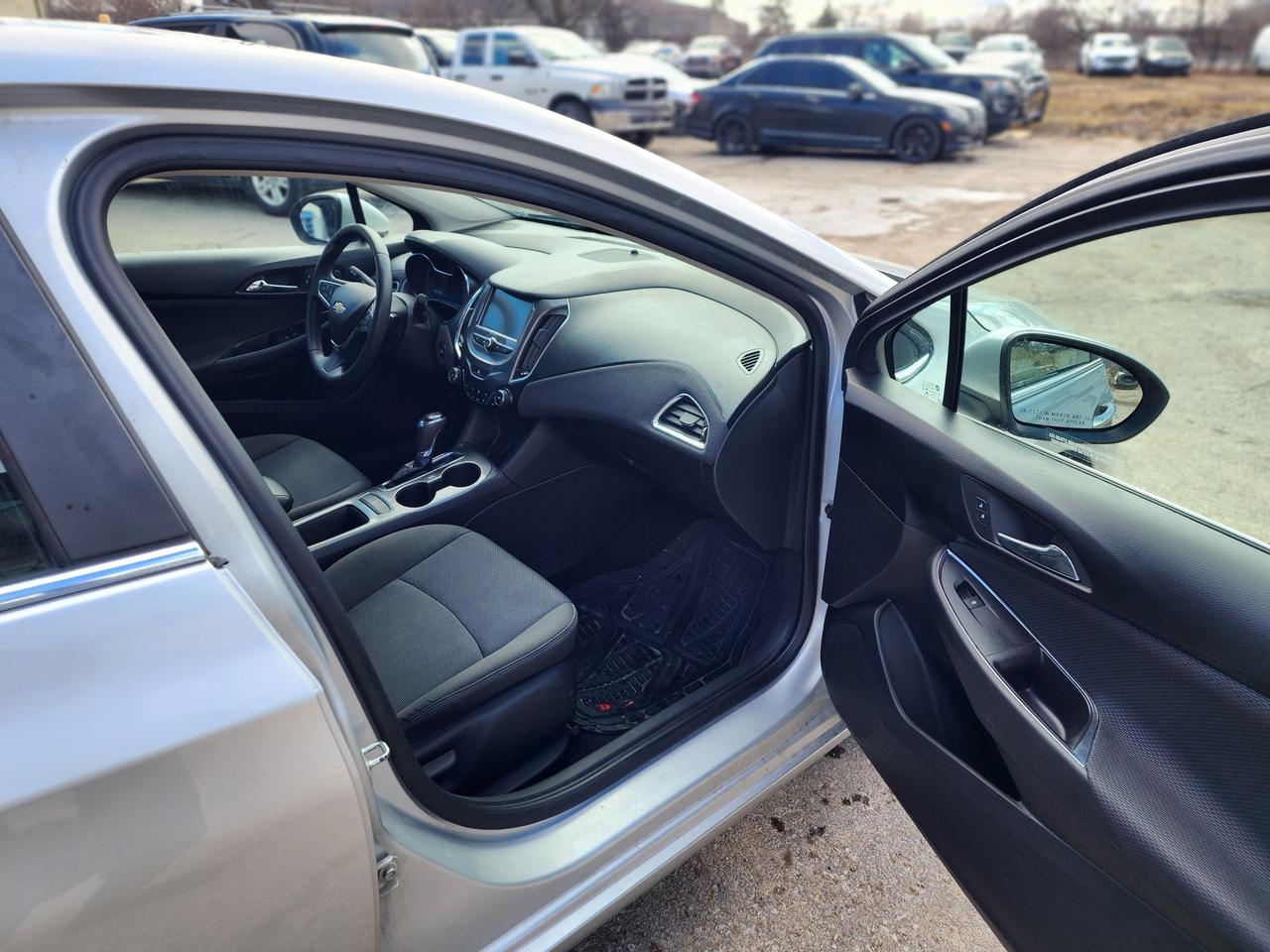 2018 Chevrolet Cruze LT l Clean Carfax | No Accidents | Remote Start | Photo