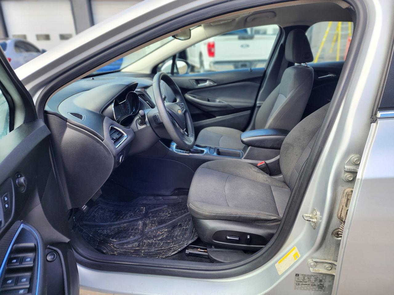 2018 Chevrolet Cruze LT l Clean Carfax | No Accidents | Remote Start | Photo