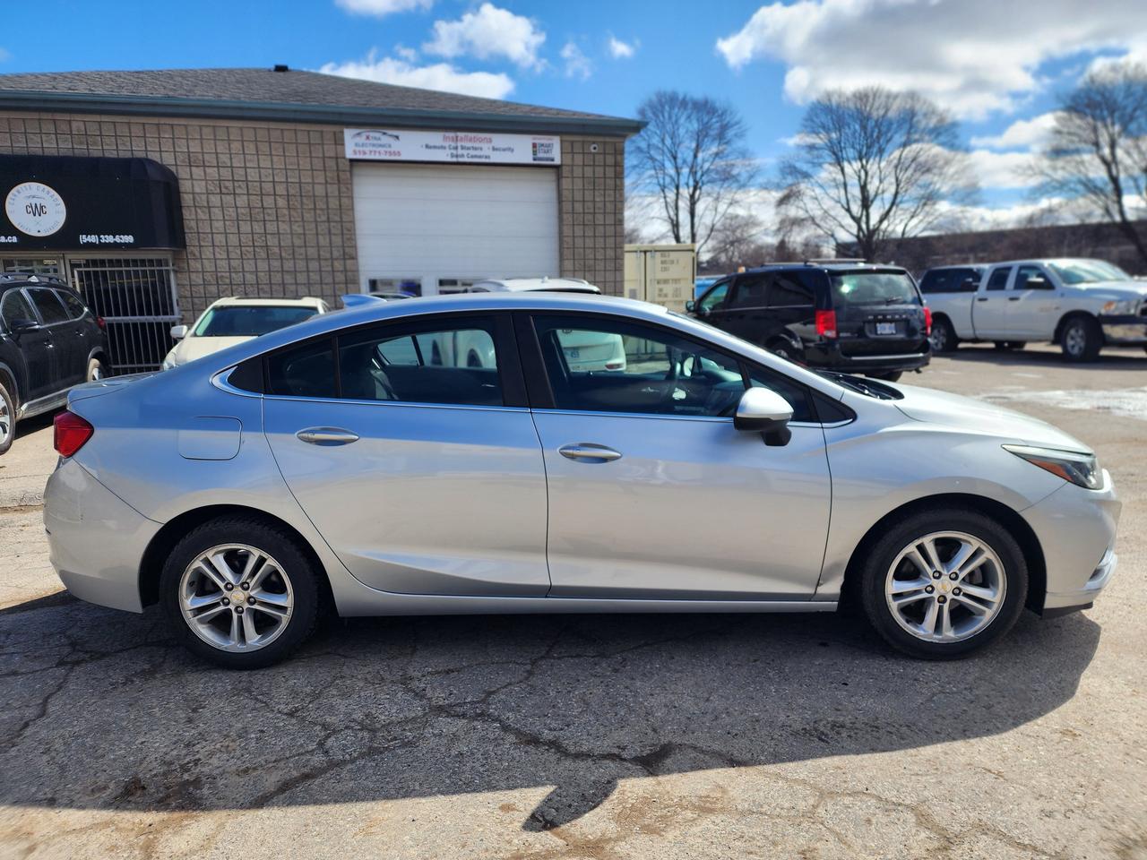 2018 Chevrolet Cruze LT l Clean Carfax | No Accidents | Remote Start | Photo3