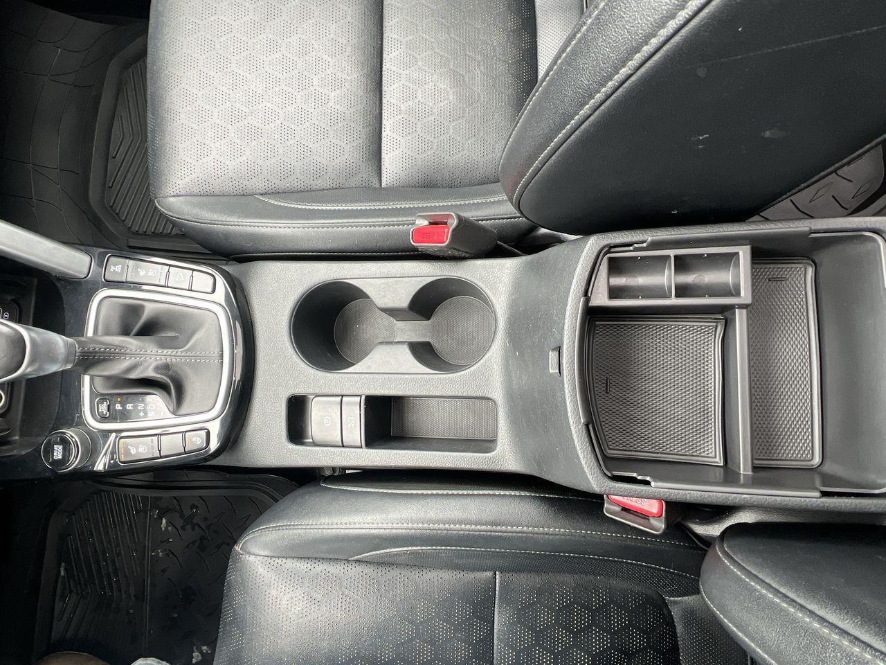 2021 Kia Seltos SX Turbo AWD, MOONROOF, HEATED LEATHER SEATS, SIRIUS XM, BACK UP CAM, NAV, HEATED STEERING WHEEL!! Photo