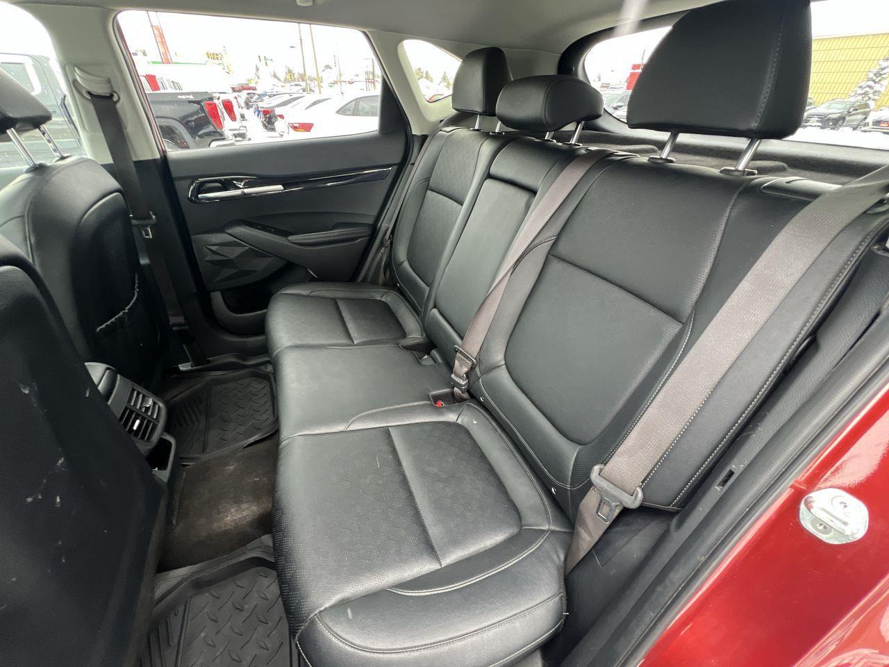 2021 Kia Seltos SX Turbo AWD, MOONROOF, HEATED LEATHER SEATS, SIRIUS XM, BACK UP CAM, NAV, HEATED STEERING WHEEL!! Photo