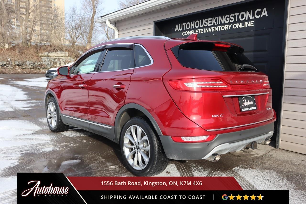 2017 Lincoln MKC Select PANORAMIC MOONROOF - NAVIGATION Photo4