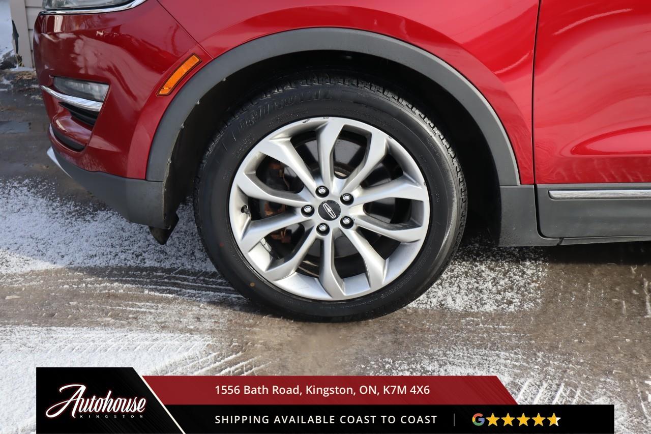 2017 Lincoln MKC Select PANORAMIC MOONROOF - NAVIGATION Photo