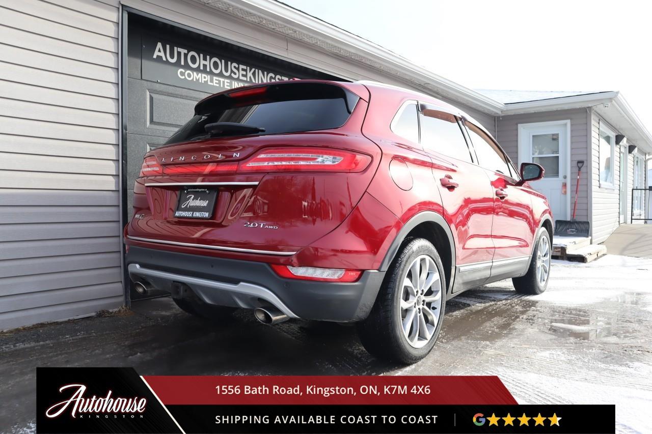 2017 Lincoln MKC Select PANORAMIC MOONROOF - NAVIGATION Photo