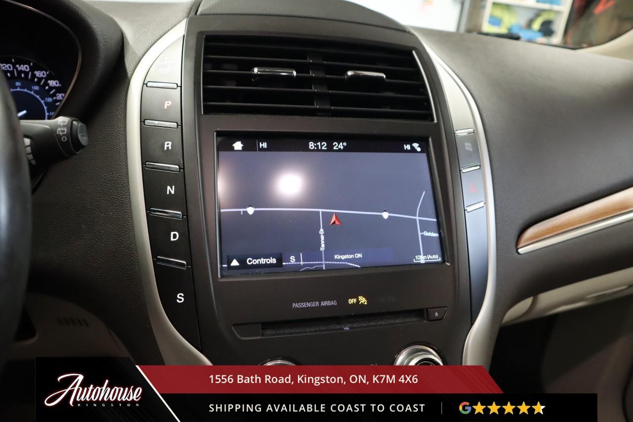 2017 Lincoln MKC Select PANORAMIC MOONROOF - NAVIGATION Photo