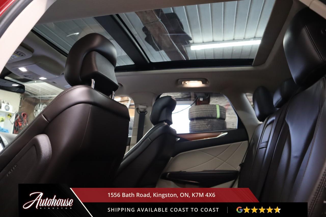 2017 Lincoln MKC Select PANORAMIC MOONROOF - NAVIGATION Photo