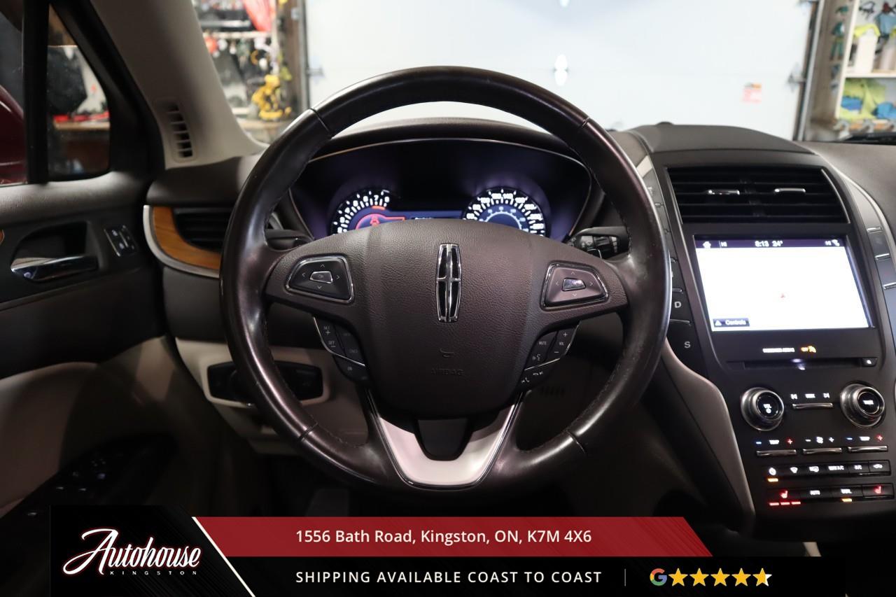 2017 Lincoln MKC Select PANORAMIC MOONROOF - NAVIGATION Photo