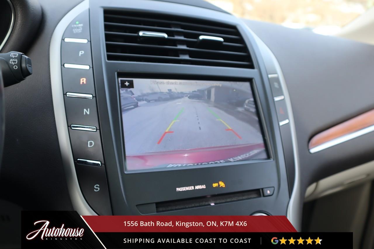2017 Lincoln MKC Select PANORAMIC MOONROOF - NAVIGATION Photo