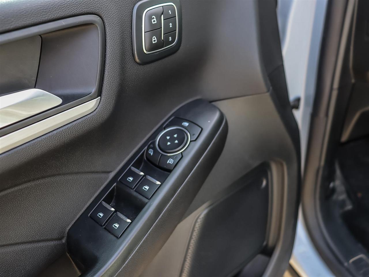 2025 Ford Escape Platinum | AWD | Premium Sound | Photo