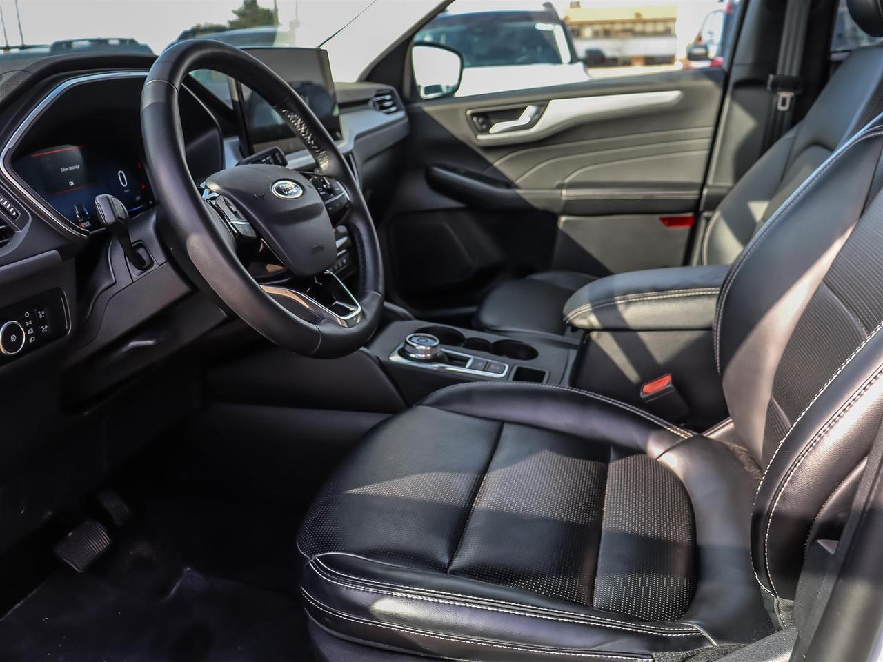 2025 Ford Escape Platinum | AWD | Premium Sound | Photo