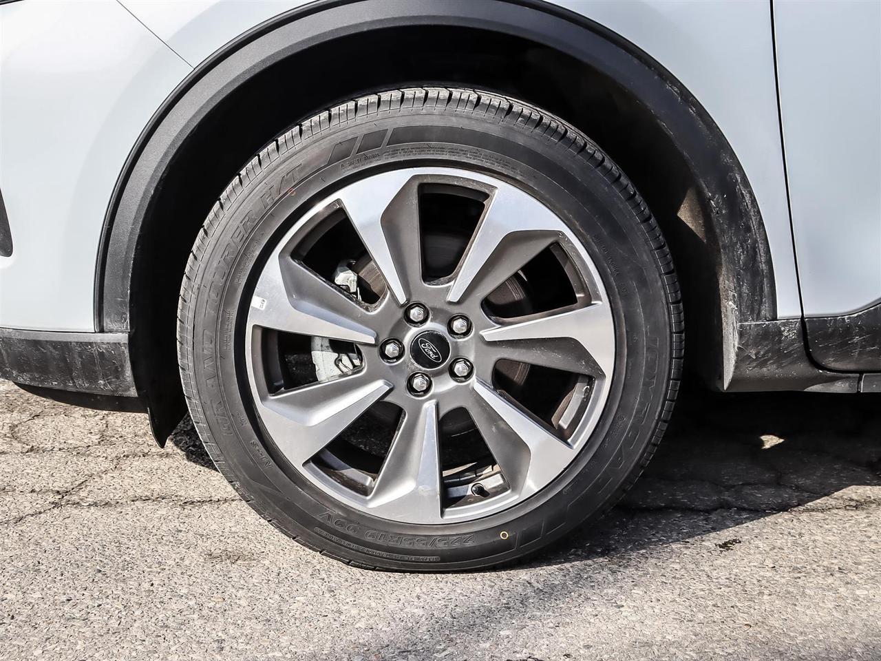 2025 Ford Escape Platinum | AWD | Premium Sound | Photo