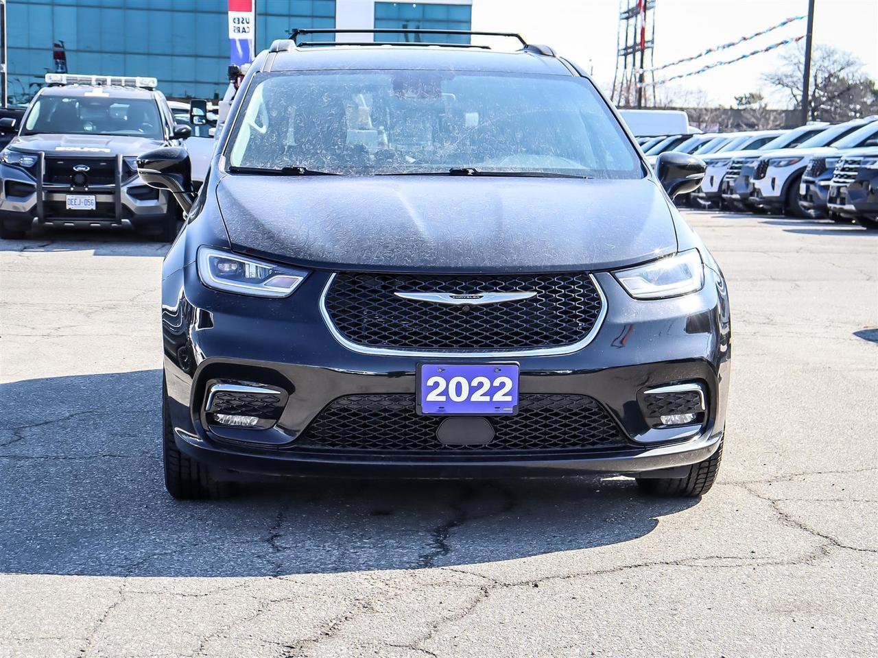 2022 Chrysler Pacifica Touring L | FINANCE IT FOR $117 PER WEEK + TAX | Photo