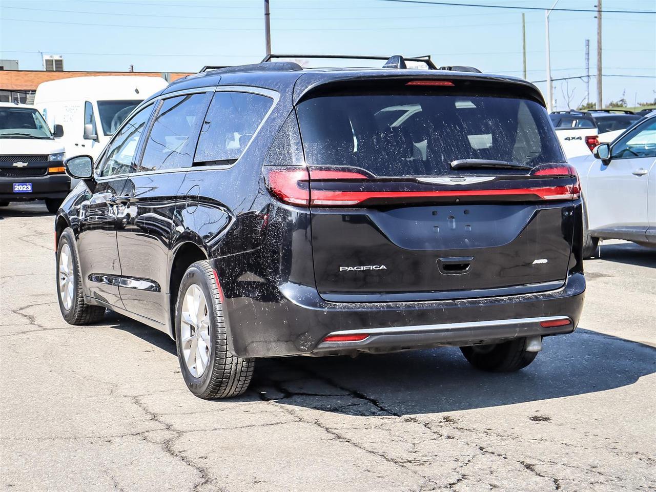 2022 Chrysler Pacifica Touring L | FINANCE IT FOR $117 PER WEEK + TAX | Photo