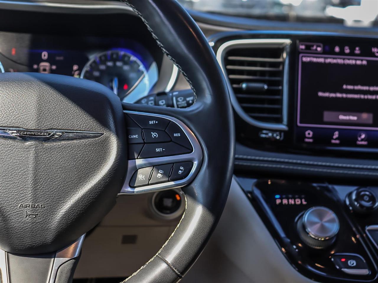 2022 Chrysler Pacifica Touring L | FINANCE IT FOR $117 PER WEEK + TAX | Photo