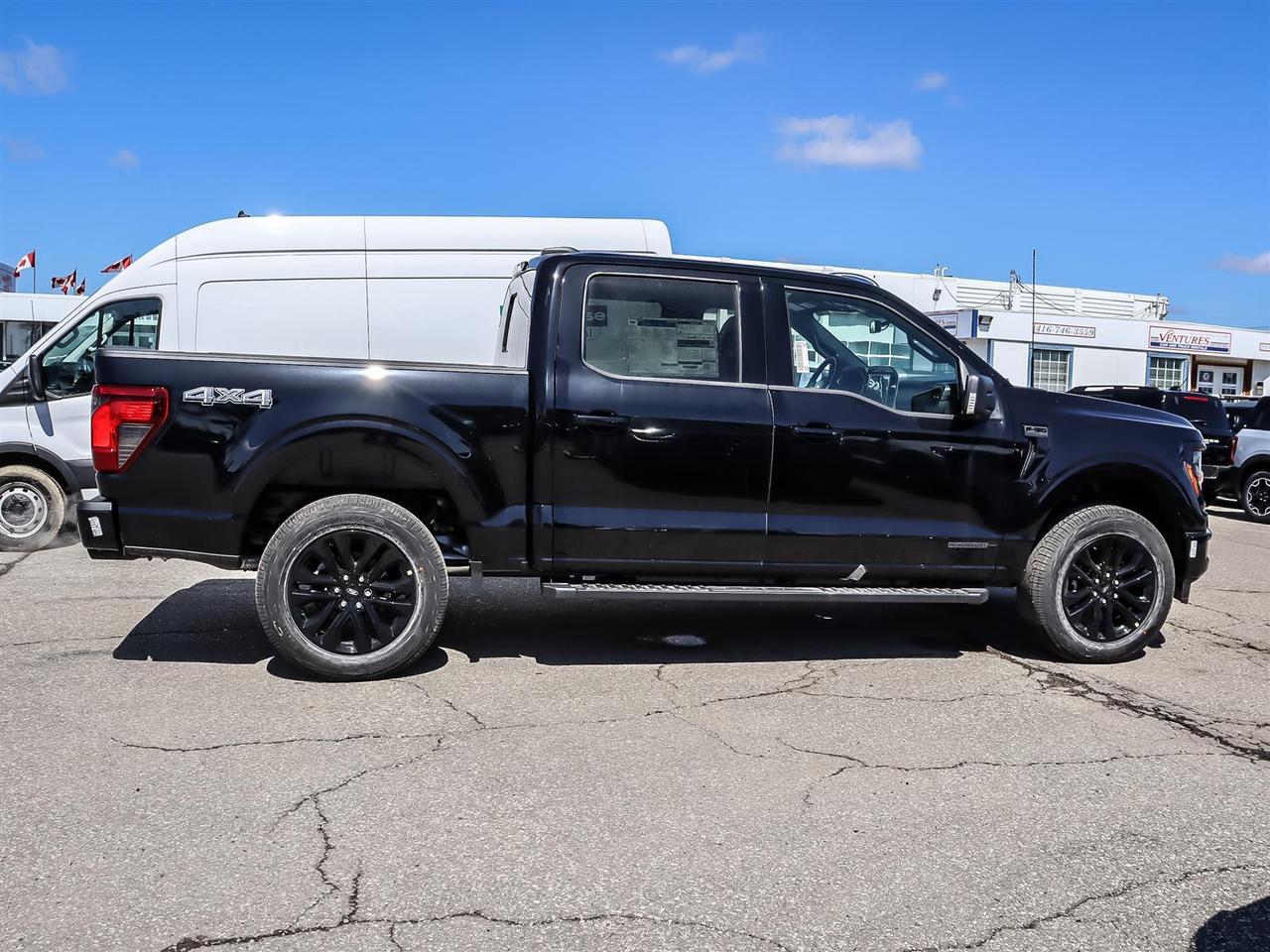 2026 Ford F-150 XLT Photo3