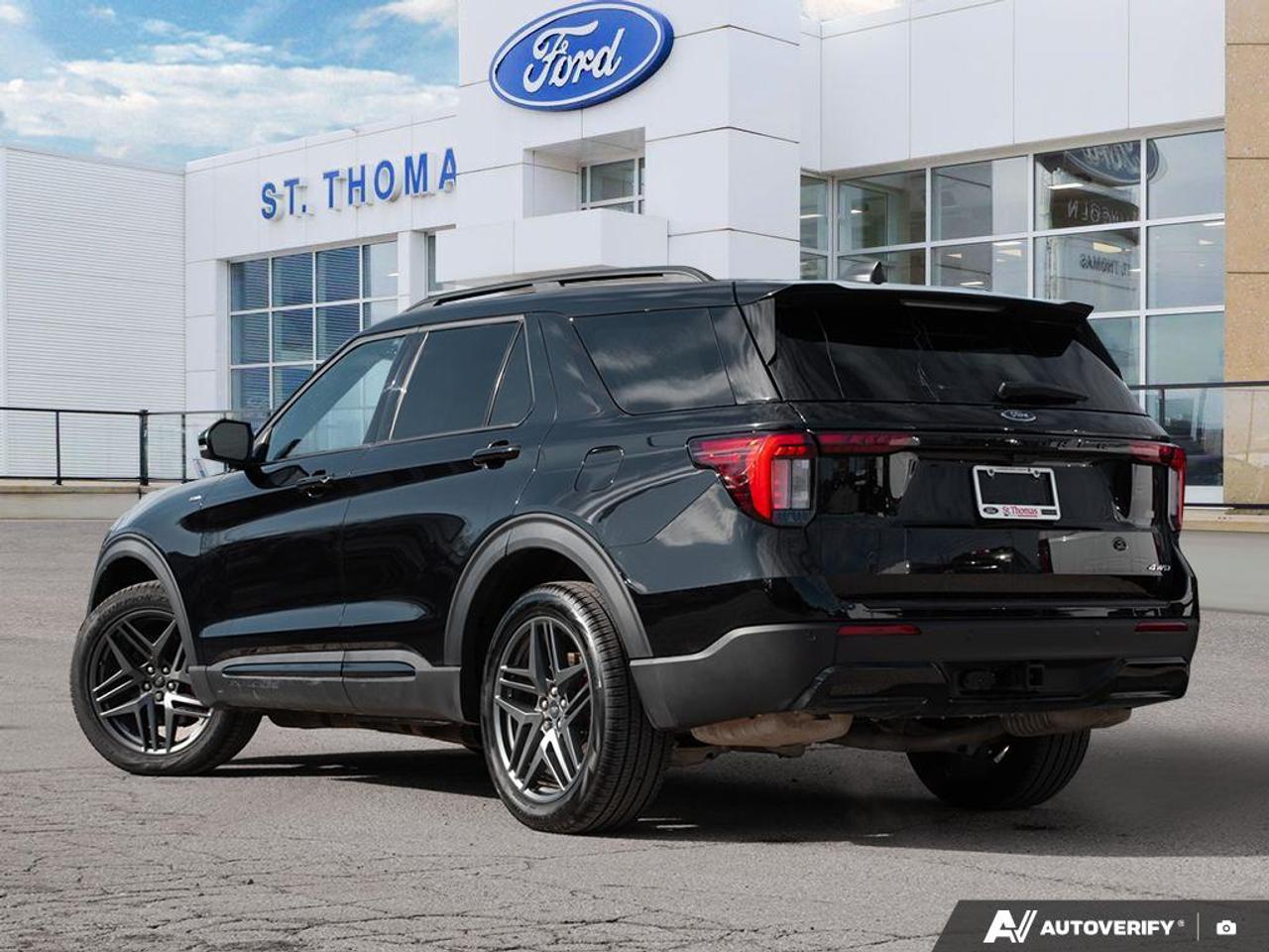 2025 Ford Explorer ST-Line Photo3