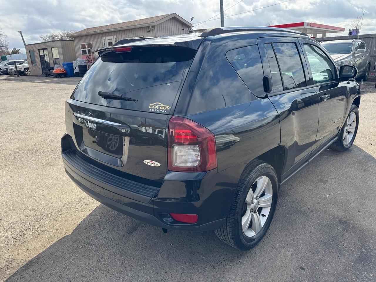 2014 Jeep Compass NORTH, ONLY 58,000KMS, AUTO, LOW KMS, CERTIFIED Photo